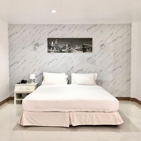 Dad D Resort By Lopburi Inn Resort Екстер'єр фото