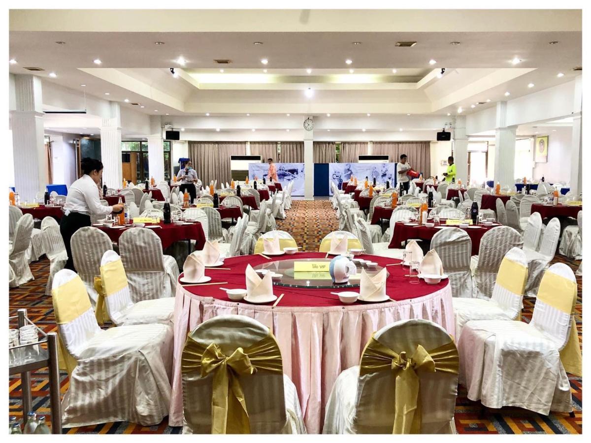 Dad D Resort By Lopburi Inn Resort Екстер'єр фото