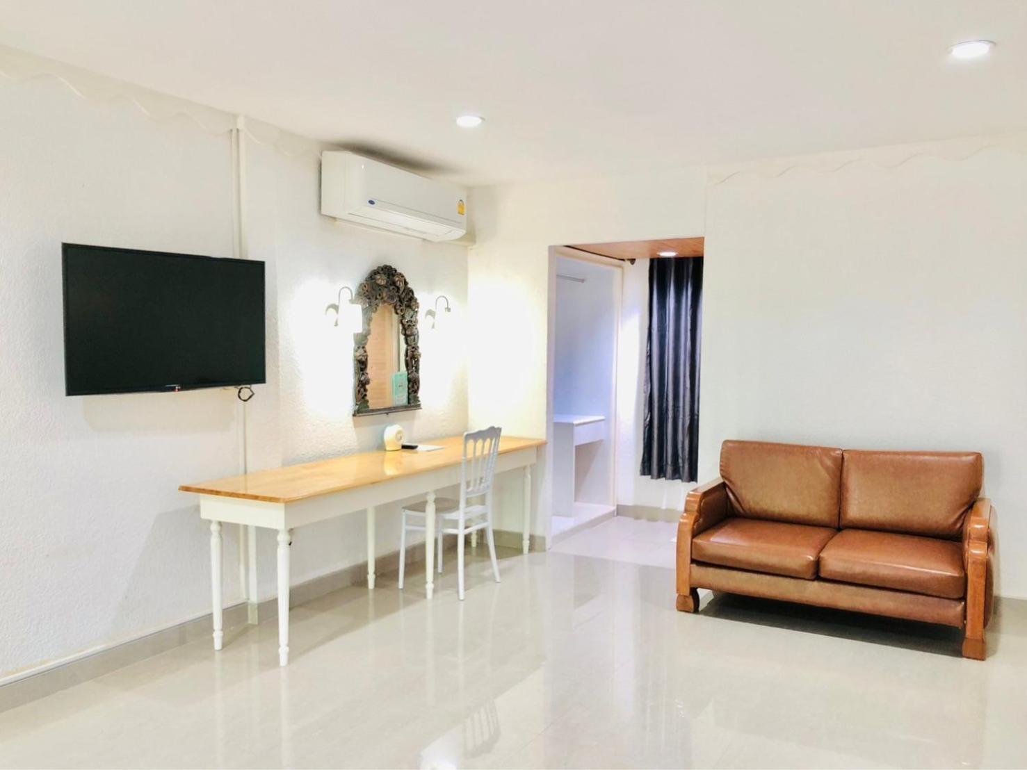 Dad D Resort By Lopburi Inn Resort Екстер'єр фото