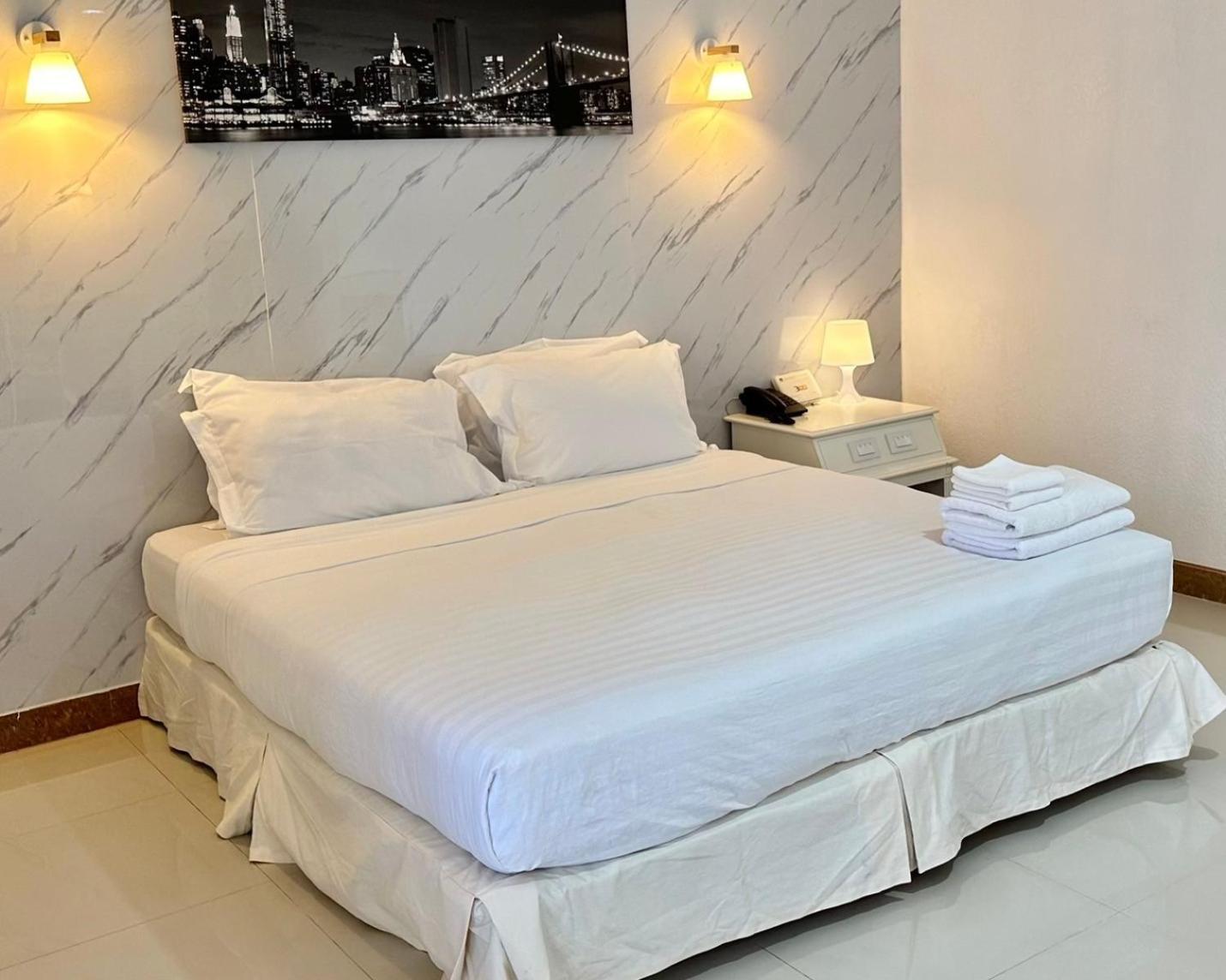 Dad D Resort By Lopburi Inn Resort Екстер'єр фото