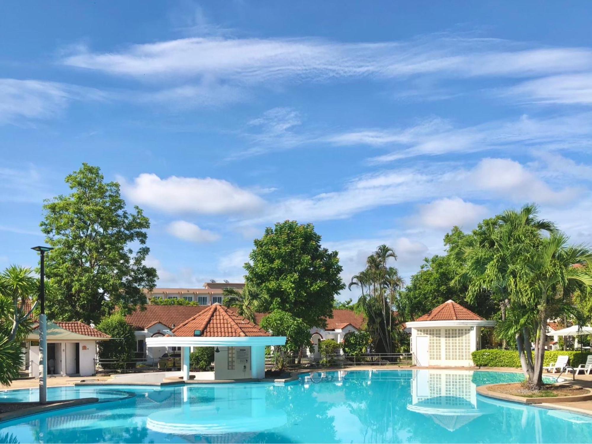 Dad D Resort By Lopburi Inn Resort Екстер'єр фото