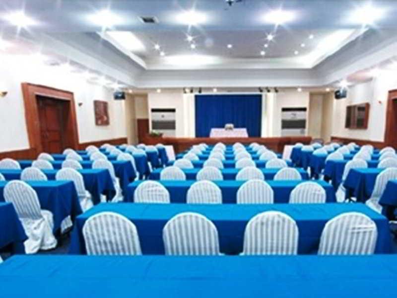 Dad D Resort By Lopburi Inn Resort Екстер'єр фото